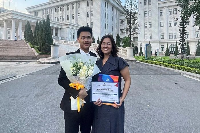 Vietnamese students at a foreign university campus—in the US, Australia, or the UK